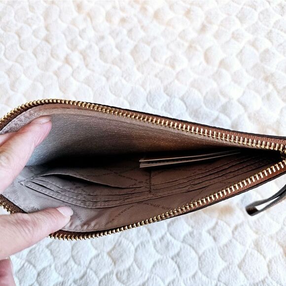 NEW Michael Kors jet set clutch brown leather purse wristlet - Picture 3 of 6